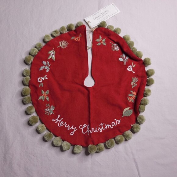 Christmas Tree Skirt Small 12.5" Diameter Merry Christmas Floral Embroidery Red - Picture 3 of 5